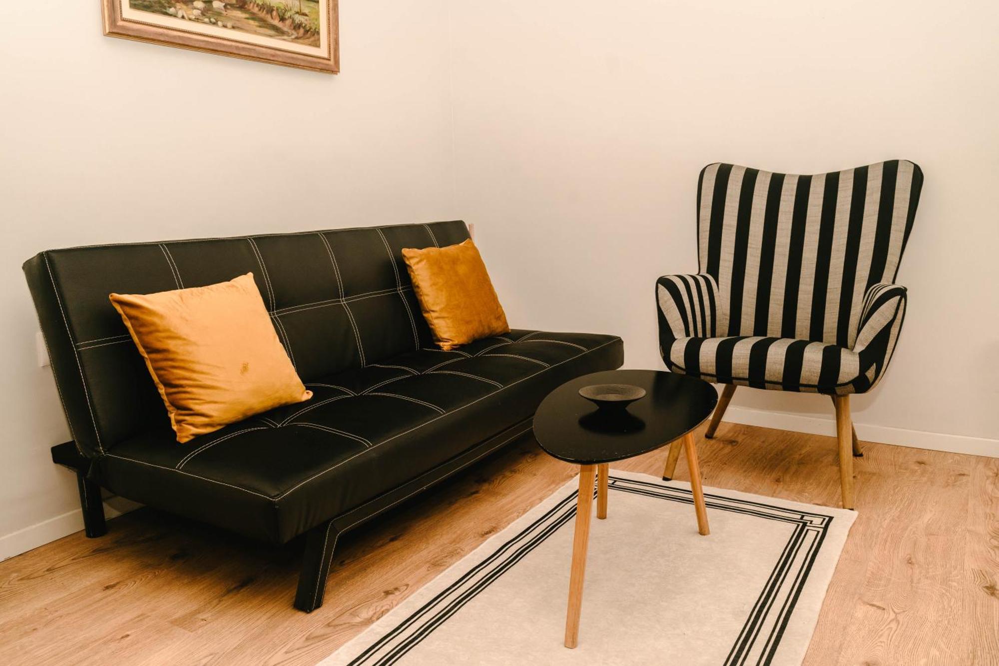 Studio Flat In Heart Of טיראנה מראה חיצוני תמונה
